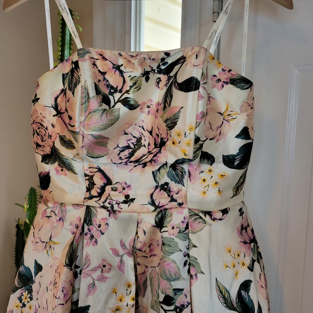 Speechless High‎ Low Gorgeous Rose Printed Strapless Prom Dress, Size 9 Juniors